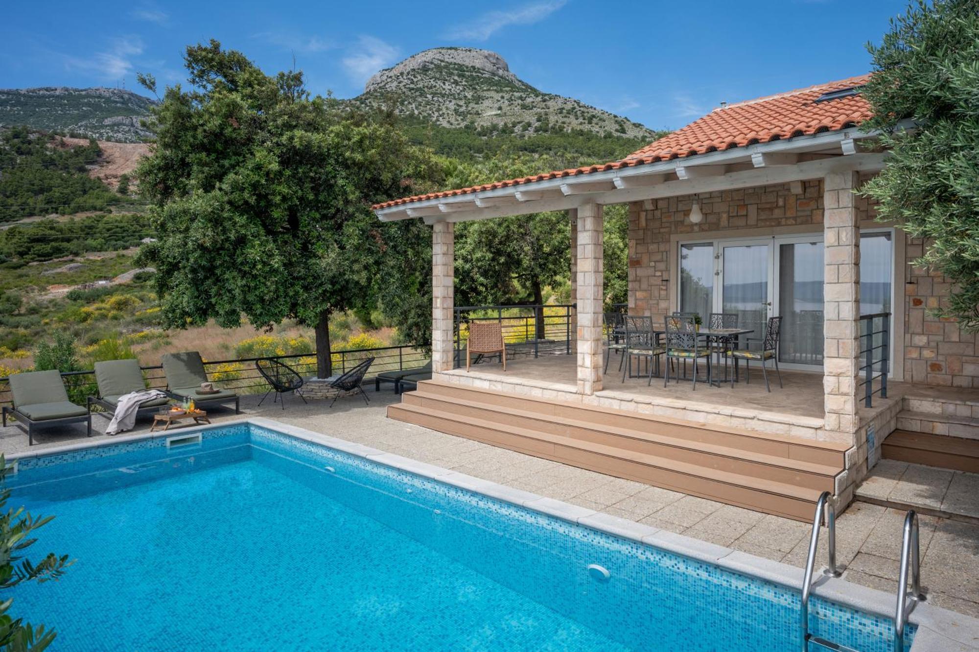 Villas Sole ボル エクステリア 写真