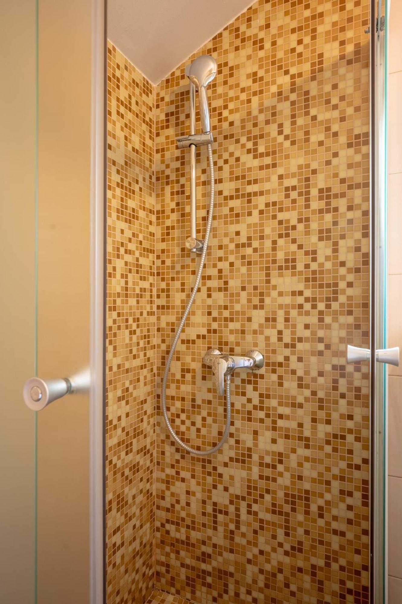Villas Sole ボル エクステリア 写真